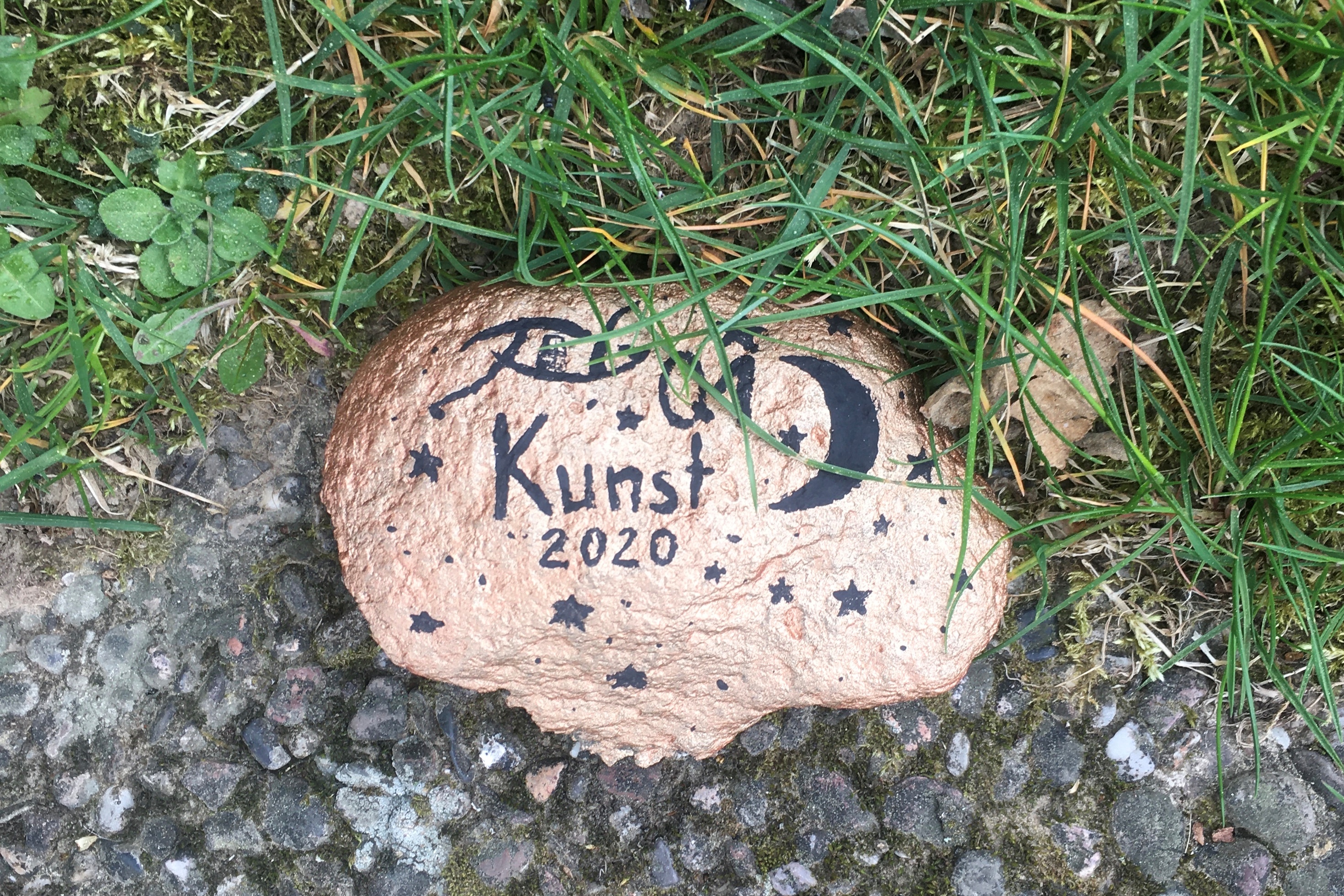 Kunst-Aktion „JAG-Q1-Kunst-2020“-Steine