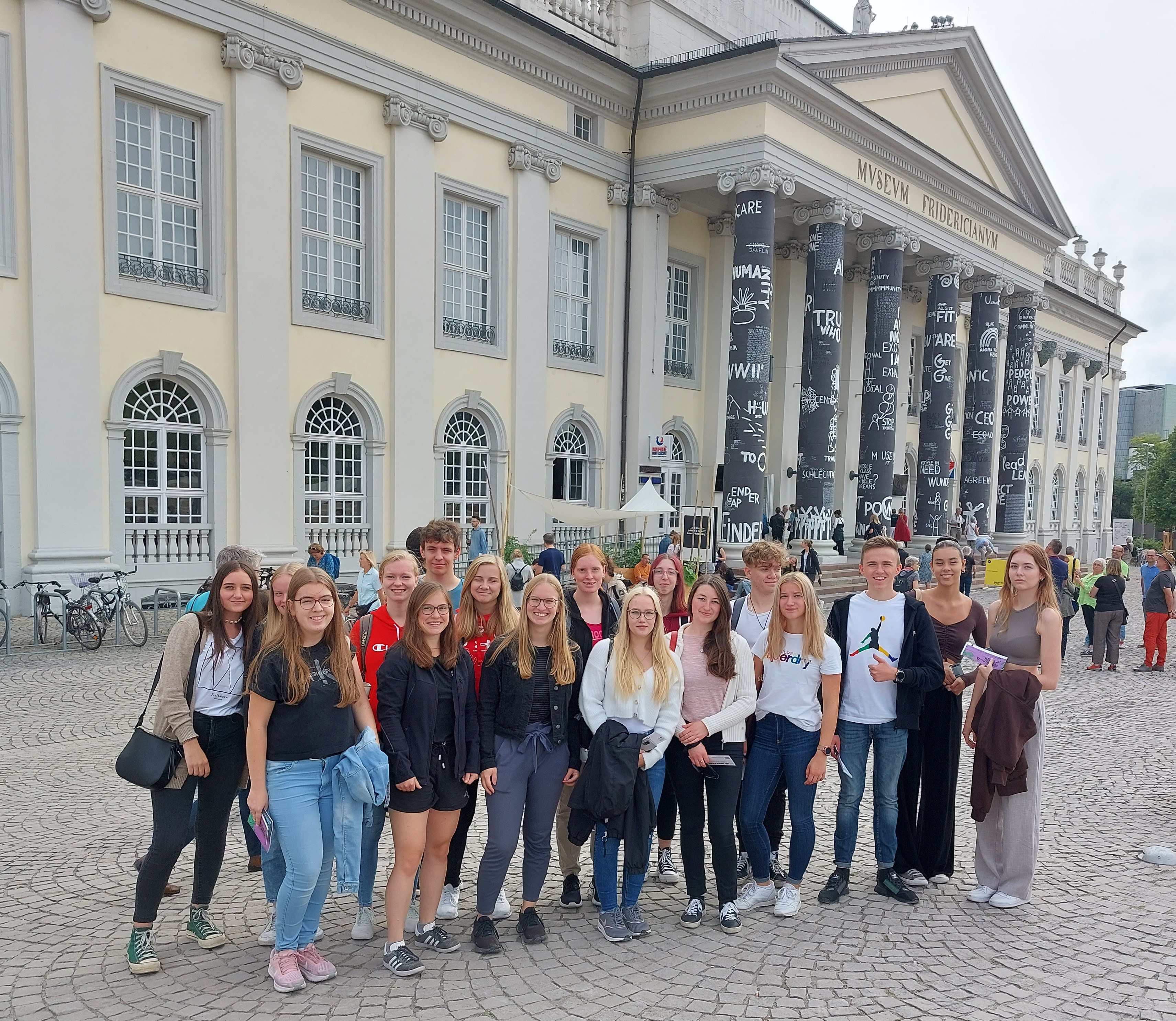 JAG-Kunstschüler*innen bei der documenta fifteen